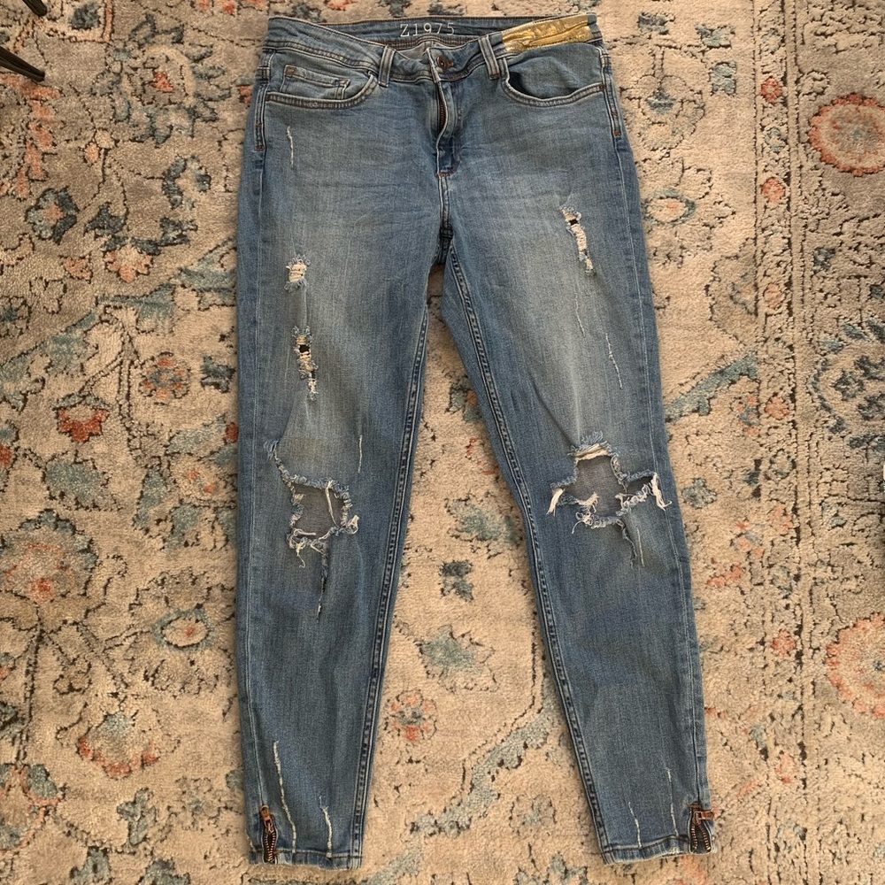 Zara Destroyed Jeans
